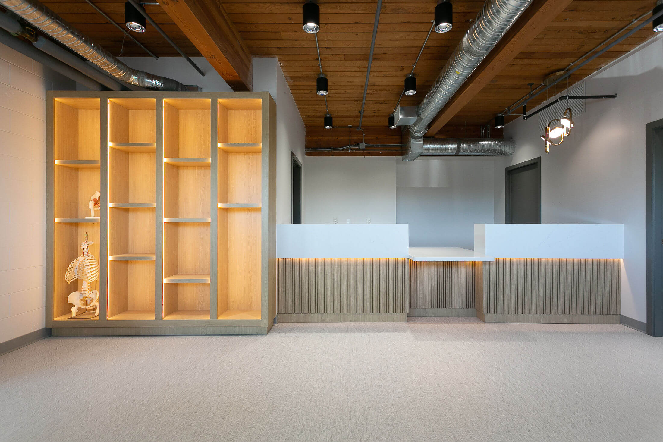 Commercial reception desk